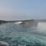 De twee Amerikaanse Falls:
American Falls en de Bridal Veil Falls